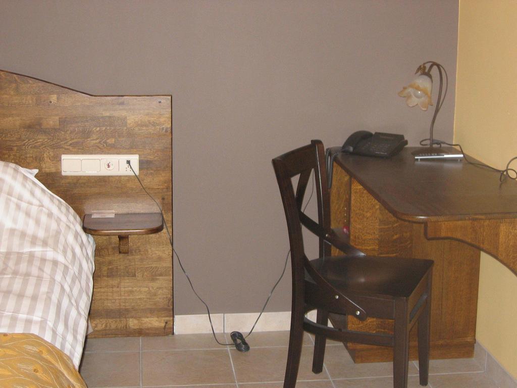 Hotel Van Reeth'S Koffiebranderij Puurs Room photo